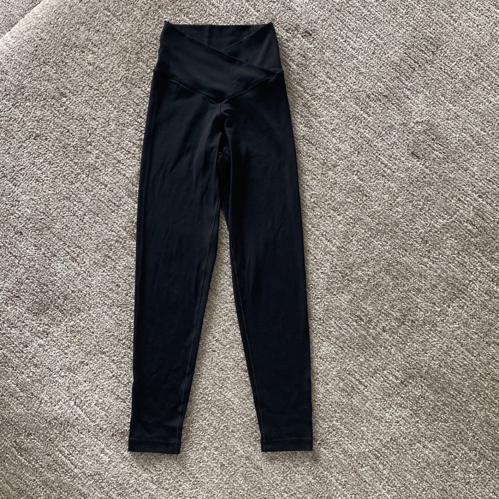 arie crossover leggings